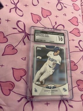 Topps Pink and Purple Background Graded Baseball Card